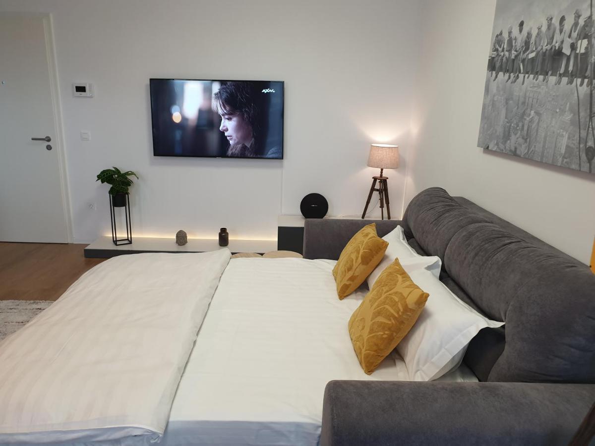 Executive Apartment Avantgarden Coresi Braşov Eksteriør bilde